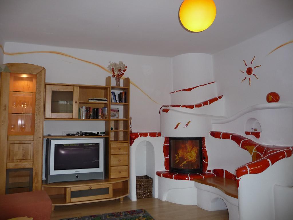 Apartamento Biohof Weissensteiner Ullrichs Habitación foto